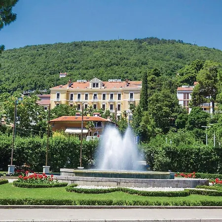 Gorgeous In Rukavac With Wifi Holiday home